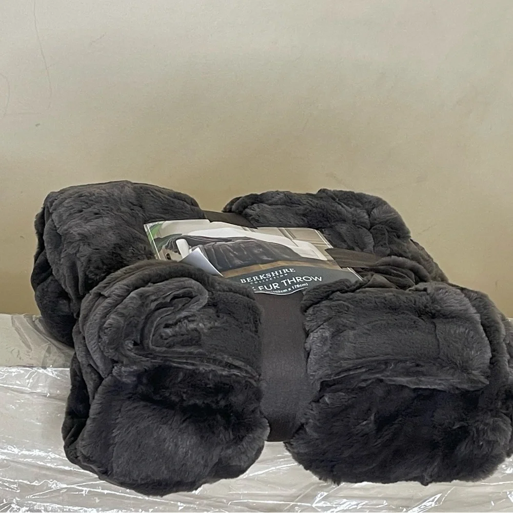 Berkshire Brown Plush Blankets and Throws for Cozy Comfort